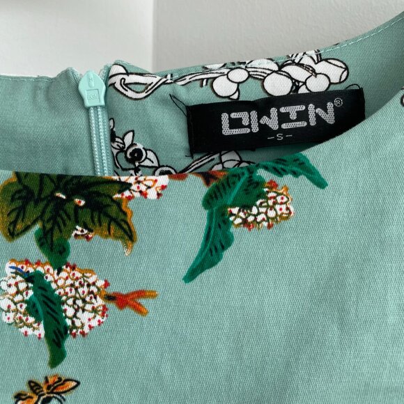 Arizona Can Sleeveless Floral Dress - Picture 2 of 5